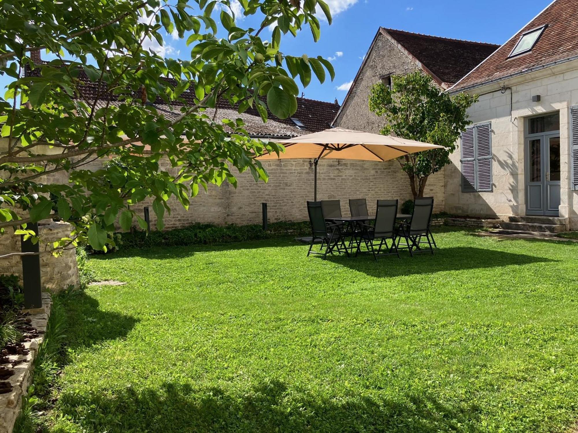 La Villa Lombardi En Champagne, Avec Piscine Privee Et Jacuzzi Les Riceys Exterior foto