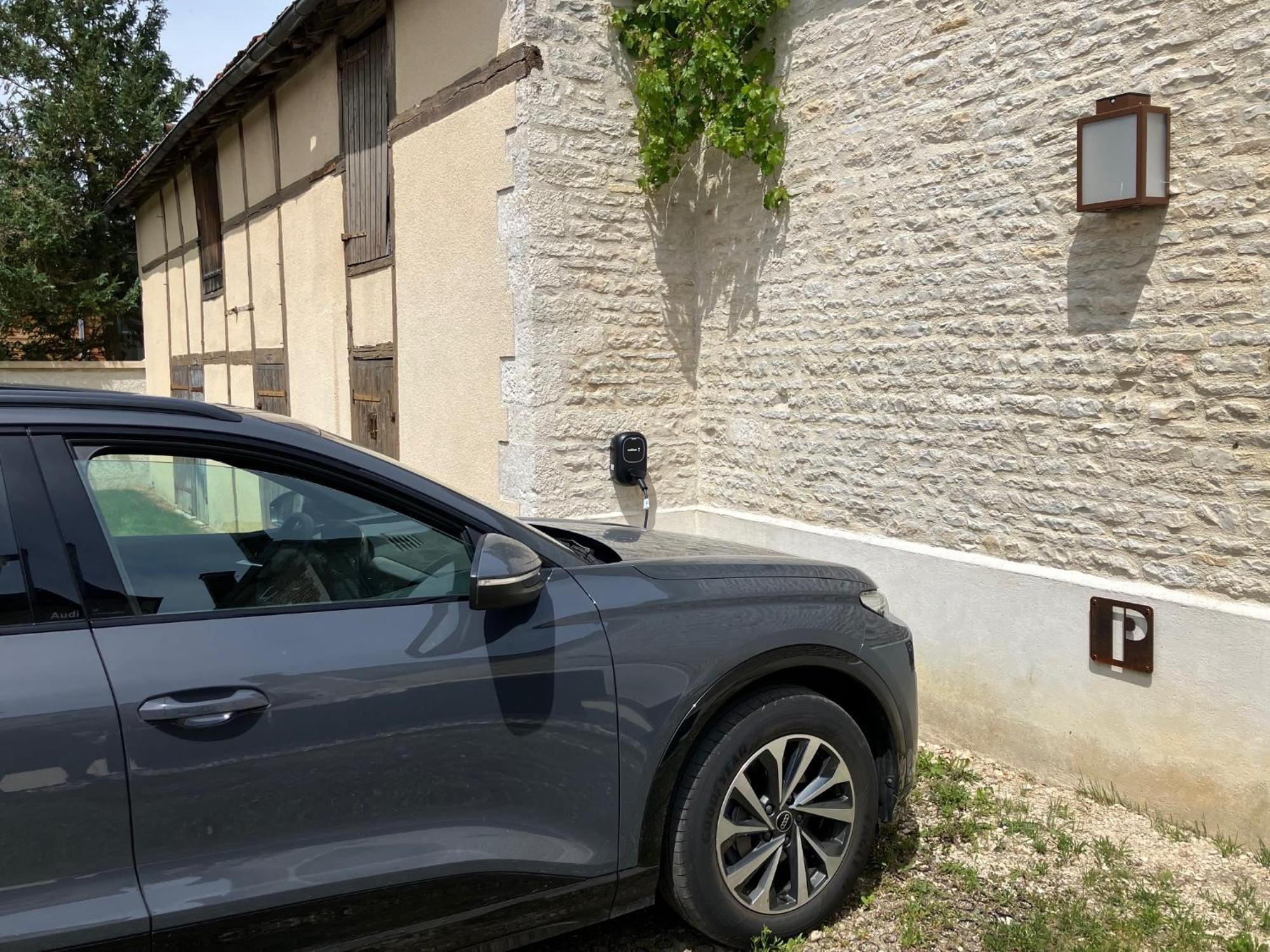 La Villa Lombardi En Champagne, Avec Piscine Privee Et Jacuzzi Les Riceys Exterior foto